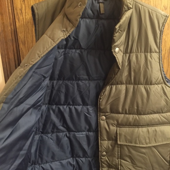 Lands End Vest Size M in live GrGeen - Picture 6 of 6
